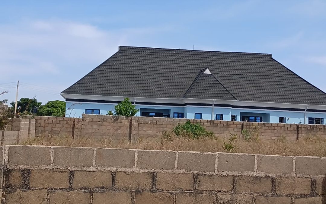 Distress property: N15m only. 2 plots, perimeter fencing, gate, well water & security house at Haske Quarters, Lamingo, Jos